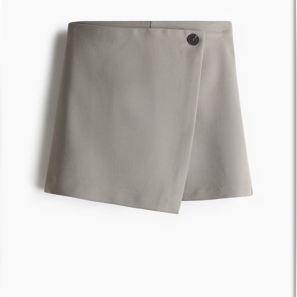 H&M Gray Skort